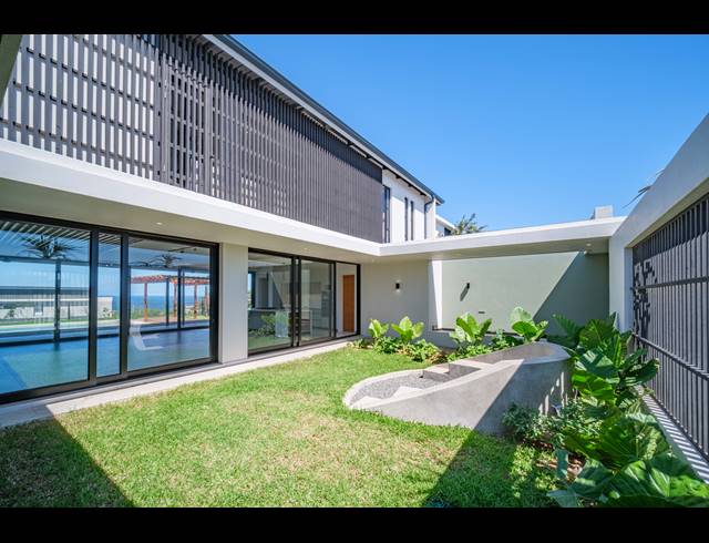 5 BEDROOM HOUSE FOR SALE IN ZULULAMI LUXURY COASTAL ESTATE